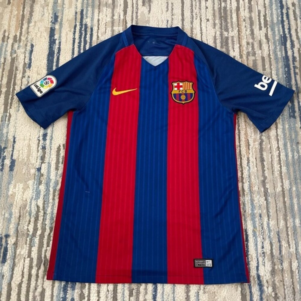 Barcelona Jersey Mens Small Nike Futbol Official La Liga Soccer 2016